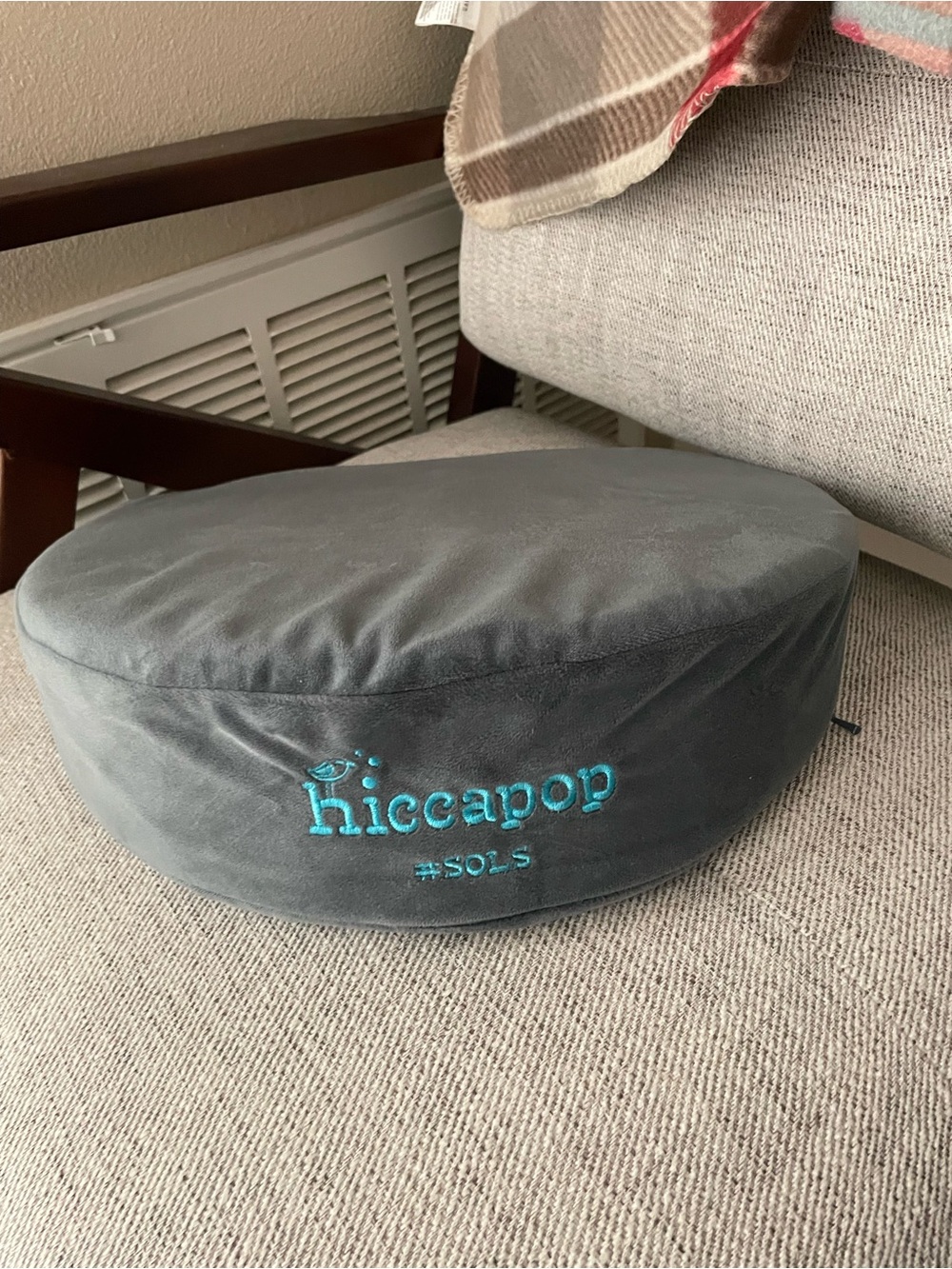 Hiccacop Gray Wedge Cushion